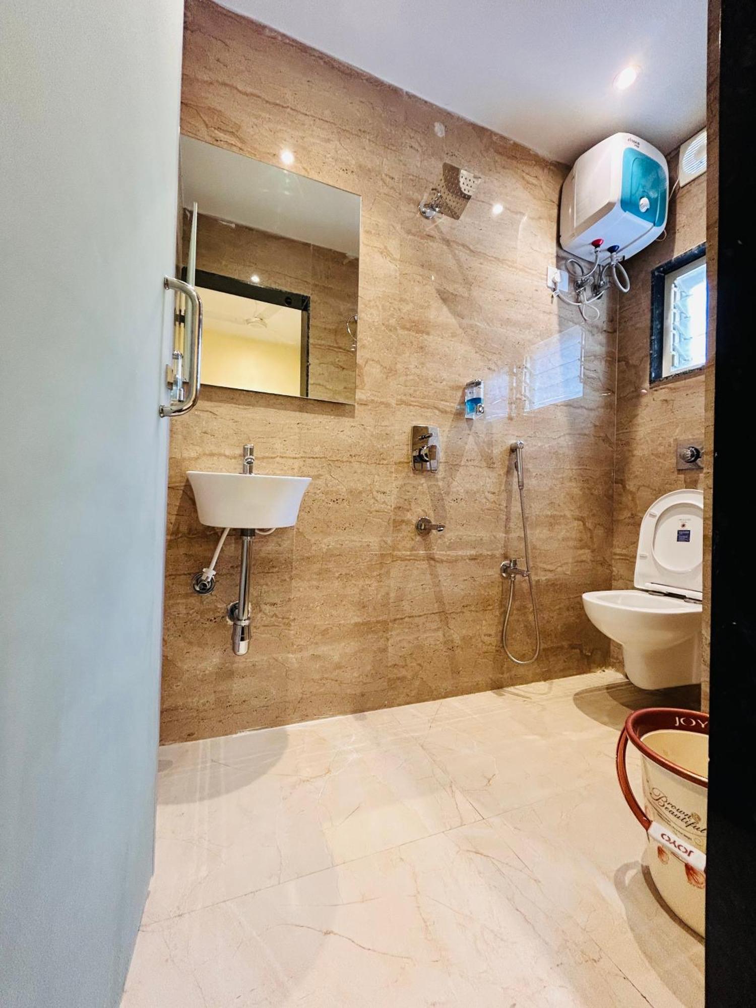 Golden Square - Kolkata Airport Hotel Екстериор снимка